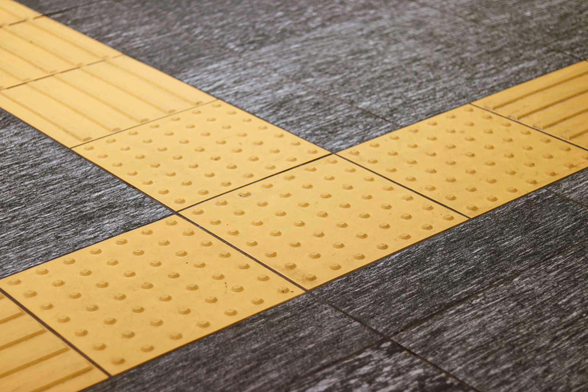 Braille Block 시공 사례